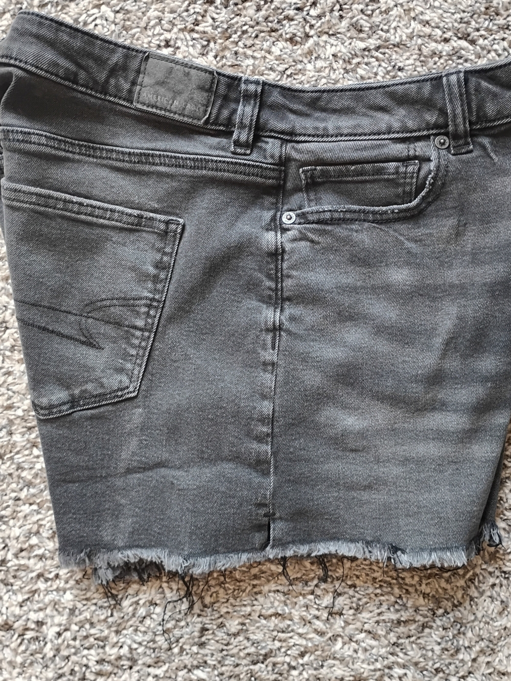 American Eagle Stretch Mom Shorts – Size 10 - Picture 4 of 7